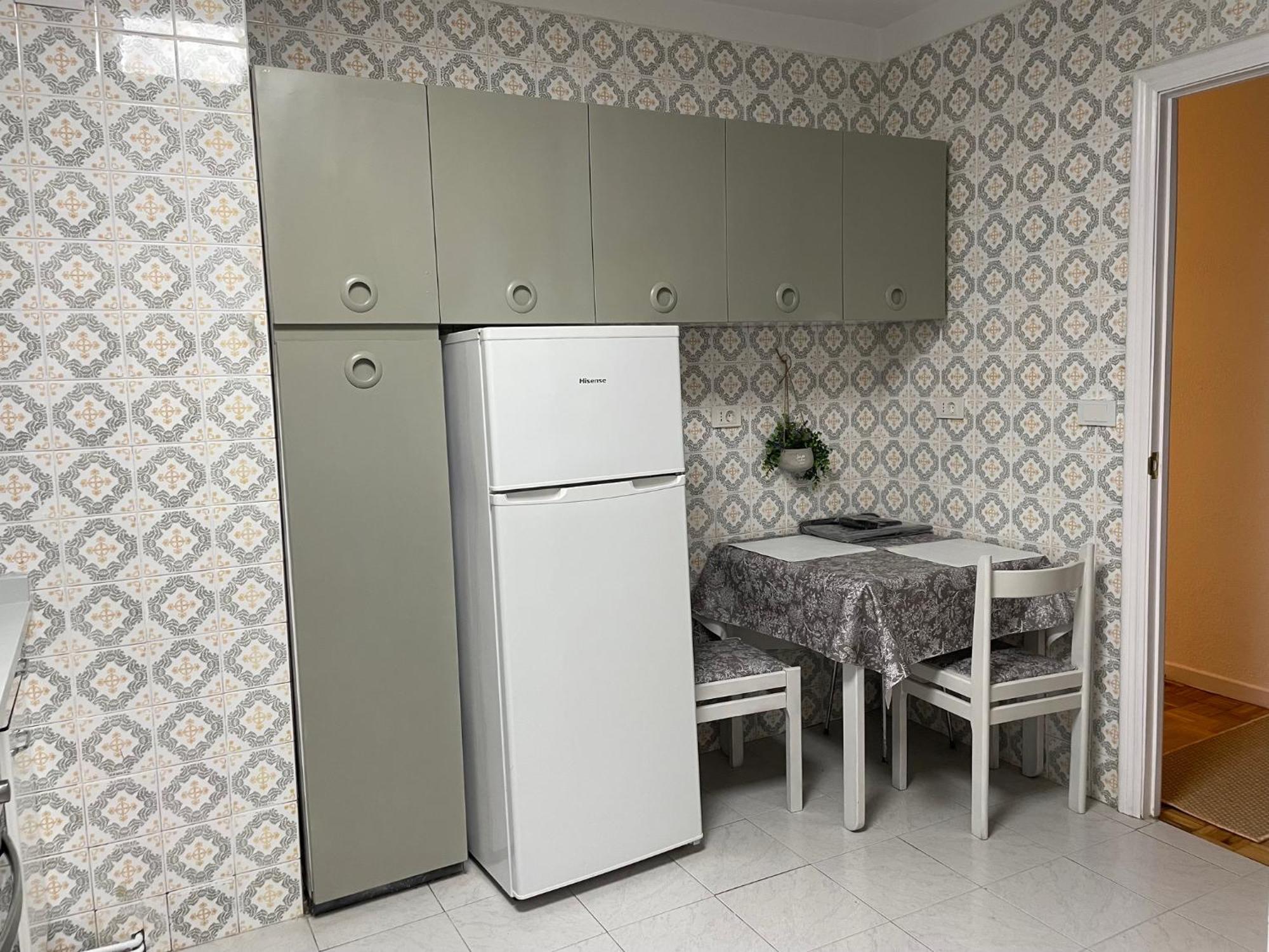 Centrico Piso En Calle Floranes * Santander